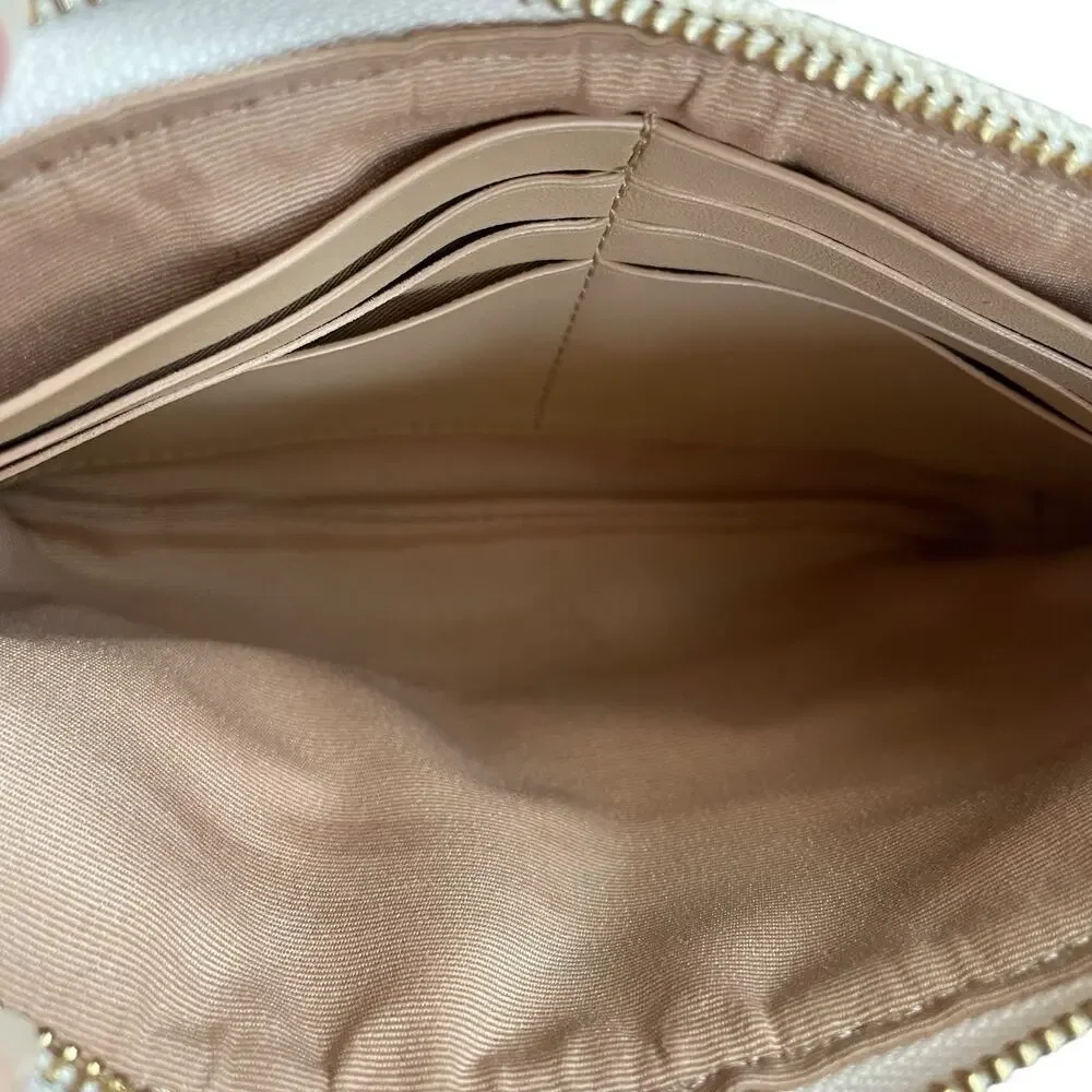COACH C8725 Large Wristlet 19 Natural Canvas Dreamy Veggie Horse Carriage Clutch